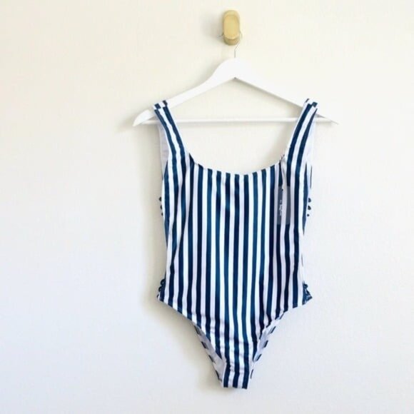 NEW! Kenny Flowers The Hamptons Navy Striped One Piece Swimsuit SZ M - Picture 5 of 11